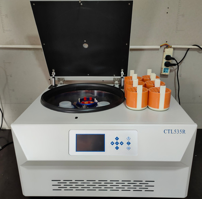 Un bon prix. Machine réfrigérée médicale de centrifugeuse de grande capacité pour le sang/plasma/sérum en ligne
