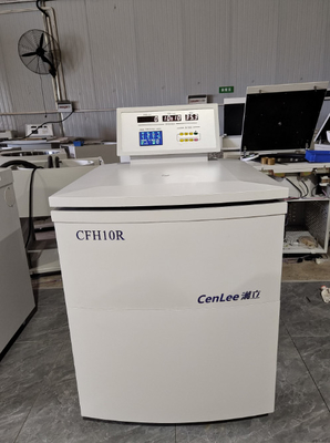 Un bon prix. Plancher tenant la centrifugeuse réfrigérée 10000rpm avec la capacité 6000ml (6x1000ml) de rotor en ligne