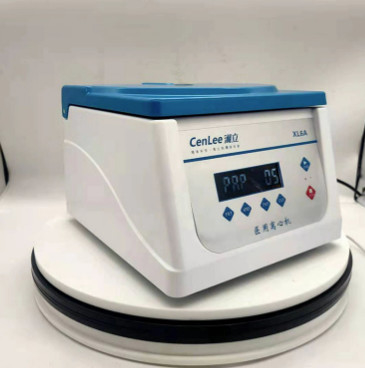 Un bon prix. Centrifugeuse à vitesse réduite de PRF du groupe de forces du Centre PRP de XL6A 4000r/Min 8 X20ml pour médical en ligne