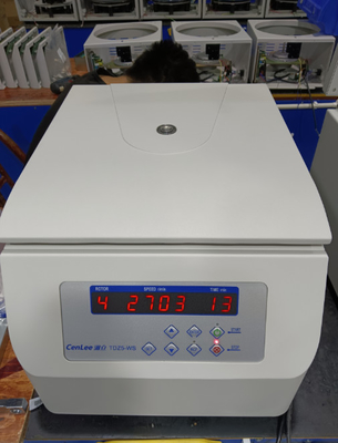 Un bon prix. Centrifugeuse à vitesse réduite de TDZ5-WS 5000rpm grande capacité en ligne